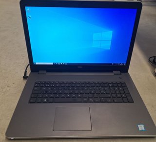 Portátil Dell Inspiron 17 i7 8GB RAM SSD