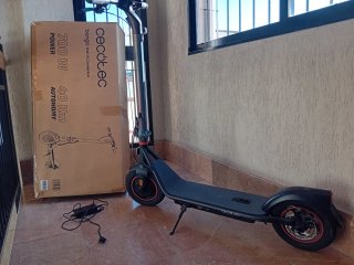 Patinete Eléctrico Cecotec Bongo D40 XL
