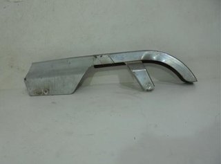 Cubre cadena suzuki marauder 125 . 22248