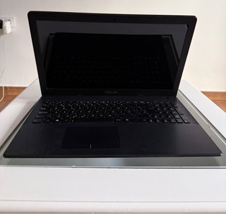 Portátil Asus 15.6''i5 SSD Geforce 710M+ofice 2024