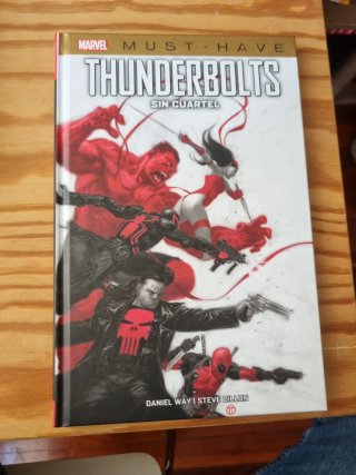 Comic must-have Thunderbolts sin cuartel Marvel