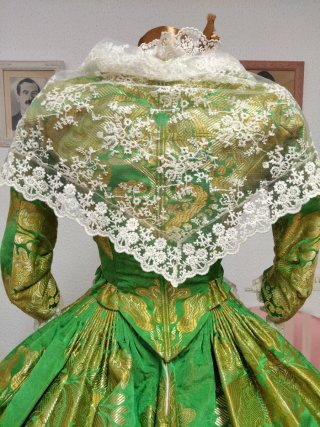 Traje de Fallera Verde y Oro Completo