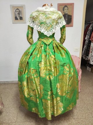 Traje de Fallera Verde y Oro Completo