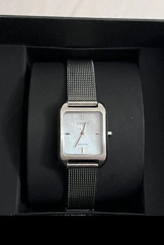 Reloj Citizen Eco-Drive Cuadrado Mujer