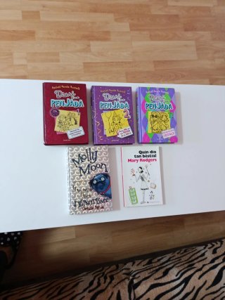 Éxitos juveniles, 5 libros literatura catalana
