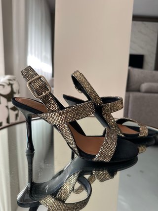 Sandalias Latouche Atelier Negras y Doradas