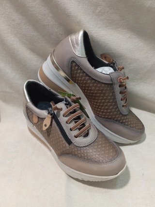 Zapatos cuña mujer  color TAUPE