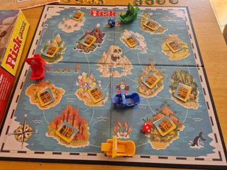 Set 3 Juegos Mesa Junior: Risk, Monopoly y Cluedo