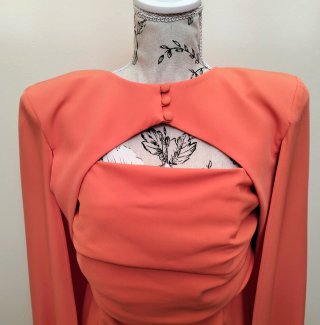 Vestido Naranja con Abertura
