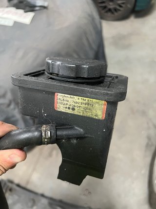 Bote líquido dirección BMW E46