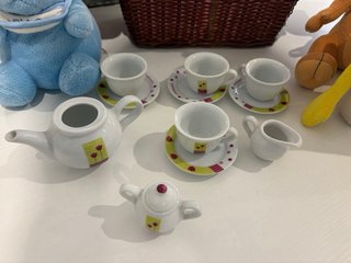 Conjunto de Peluches y Decoración Infantil