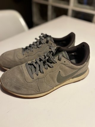 Zapatillas Nike Grises