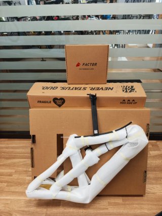 Factor Ostro VAM 2.0 BLACK