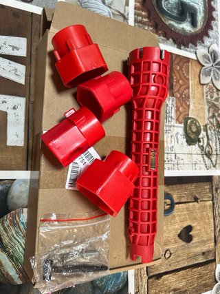 Llave Multifuncional para Grifos y Fregaderos