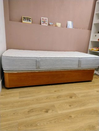 Cama canapé de madera+ colchón