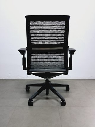 Sedia ergonomica professionale STEELCASE THINK V2