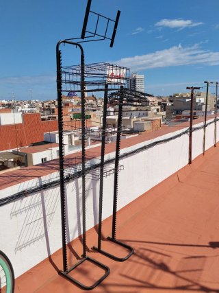 2 Estanterías Metálicas