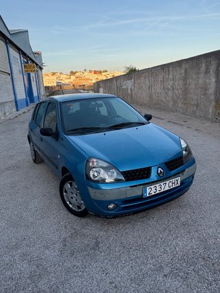 Renault Clio 2003
