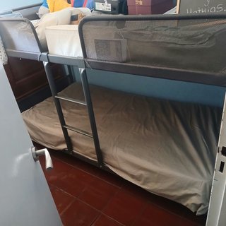 Cama litera metálica