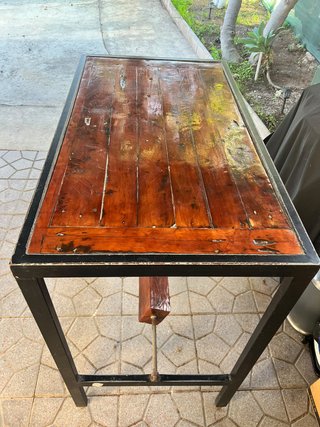 Mesa de pino macizo hecha a mano