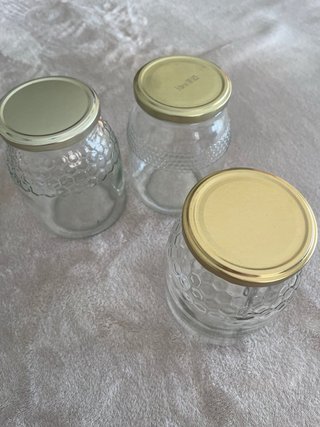 3 Botes de Cristal con Tapa Dorada