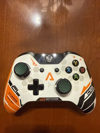 Mando Xbox Titanfall con bumpers y soporte