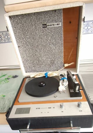 Tocadiscos Bettor Mark-42 Dual 412 Eléctrico