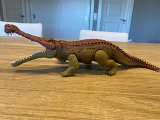 Reptil prehistórico de juguete, hocico largo