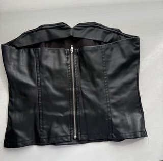 Corset de cuero negro