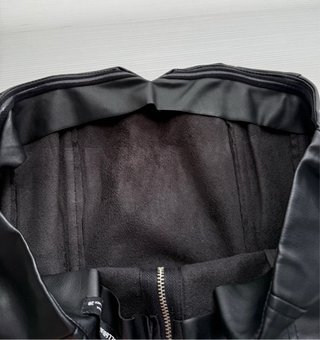 Corset de cuero negro