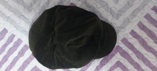 Gorra de pana negra