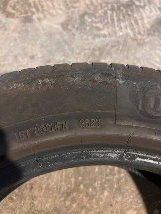 Neumáticos Continental UltraContact 205/55 R16