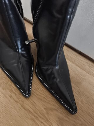 Botines negros de tacón
