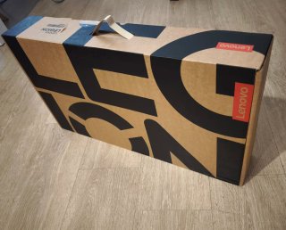 Lenovo Legion 9i Gen 10 - 18" RTX 5080 PRECINTADO