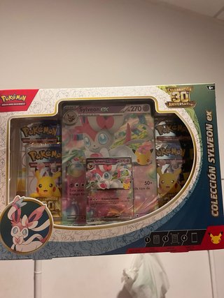 Colección Sylveon ex Pokémon sin abrir