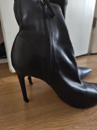 Botines de tacón negros