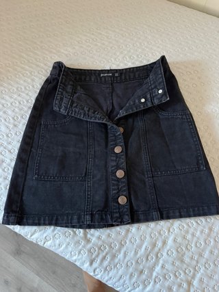 Falda vaquera negra Stradivarius