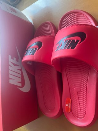 Chanclas Nike Rojas Nuevas