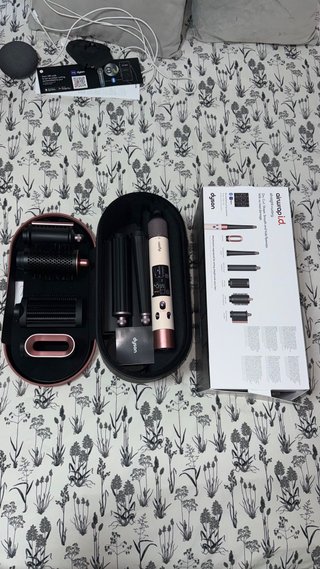 Dyson Airwrap i.d. Liso + Ondulado con caja