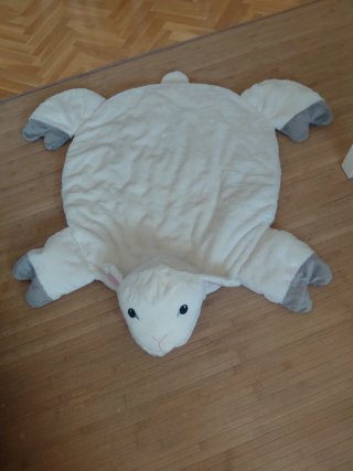 Alfombra Infantil con Forma de Ovejita