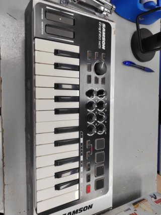 Controladora Samson Graphite M25