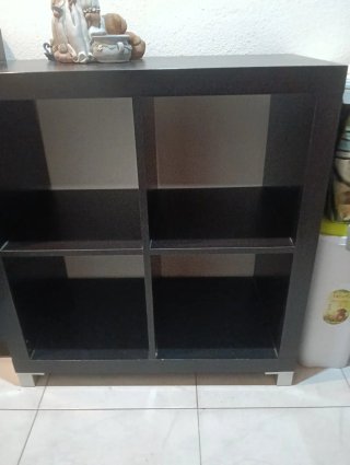 Estantería Kallax Ikea Negra sin patas no entran