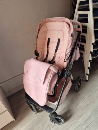 Sillita de bebé rosa