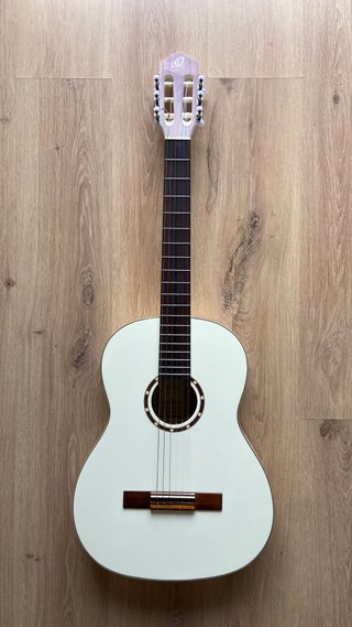 Guitarra Clásica Ortega R121SN WH