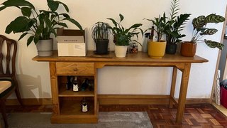 Escritorio de madera/ cómoda