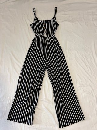 Mono rayas Pull&Bear con abertura en la espalda
