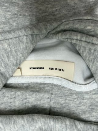 Sudadera Essentials Fear of God Gris