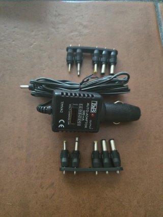 Adaptador de Corriente para Coche T'nB