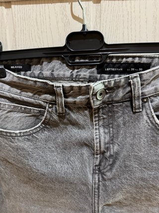 Pantalones vaqueros grises chico relaxed