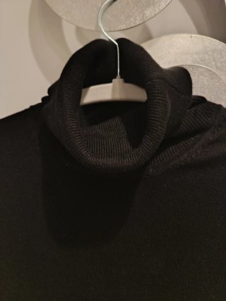 Jersey sin mangas cuello alto Mango etiquetas